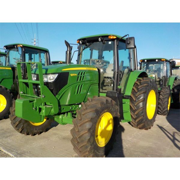 2015 JOHN DEERE 6105M Farm Tractor
