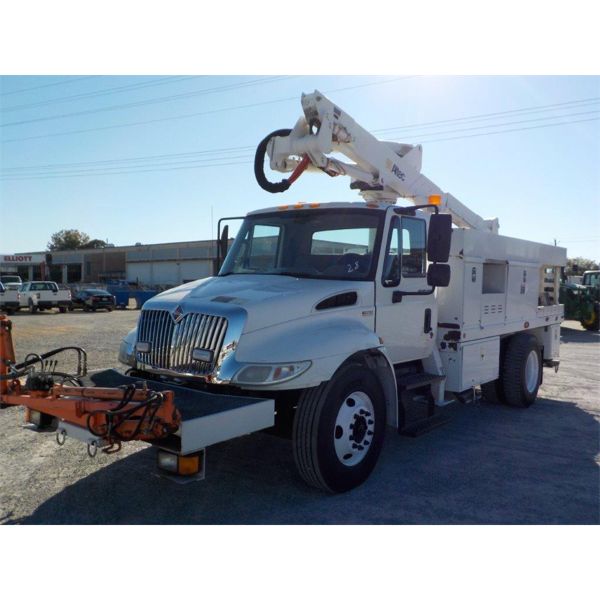2014 INTERNATIONAL DURASTAR 4300 Bucket Truck