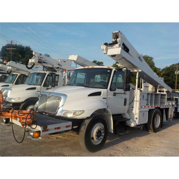 2013 INTERNATIONAL DURASTAR 4300 SIGN / Bucket Truck