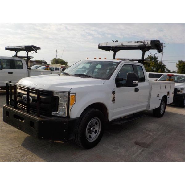2017 FORD F350 XL Service / Mechanic Truck