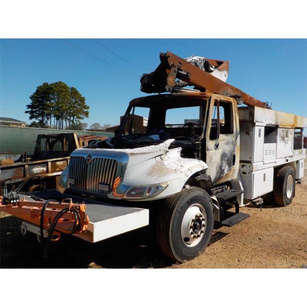 2014 INTERNATIONAL DURASTAR 4300 Bucket Truck