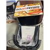 Image 2 : NEW 5.8QT BLACK AND SILVER 1700W 8 IN 1 AIR FRYER