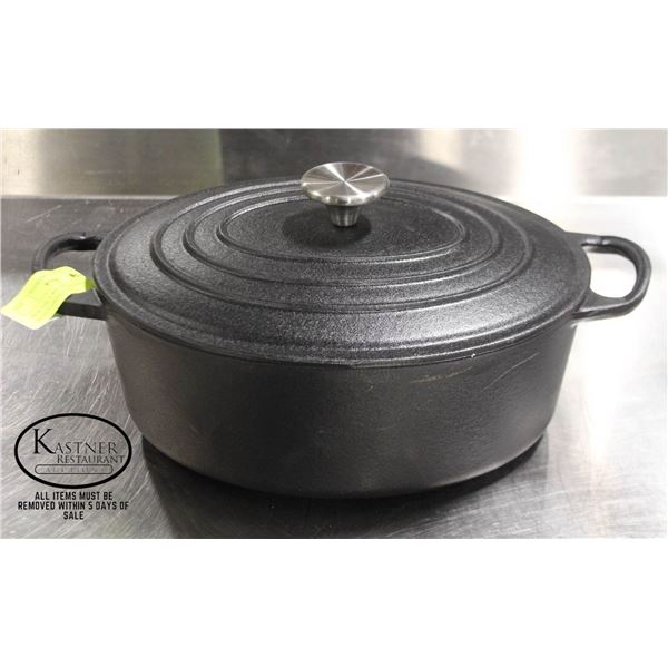 NEW 3.6L CAST IRON ROASTER / DUTCH OVEN W/ LID