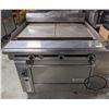 Image 1 : US RANGE CONVECTION OVEN W/ 36" GRILL TOP