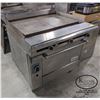 Image 2 : US RANGE CONVECTION OVEN W/ 36" GRILL TOP