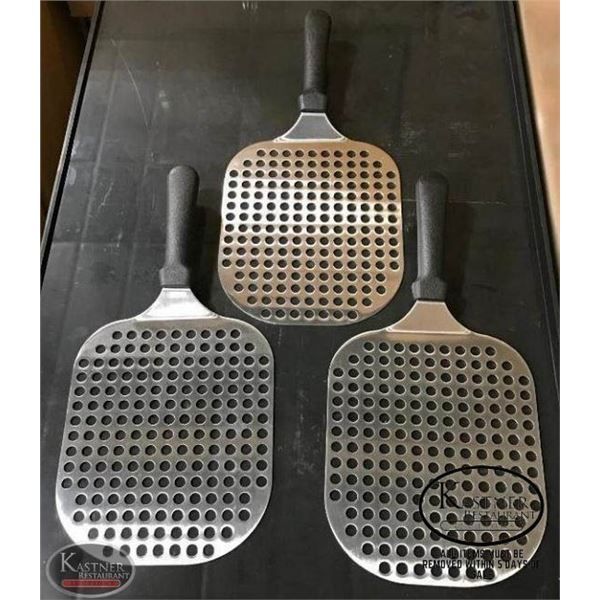 3 NEW BROWNE STAINLESS STEEL PERFORATED PIZZA