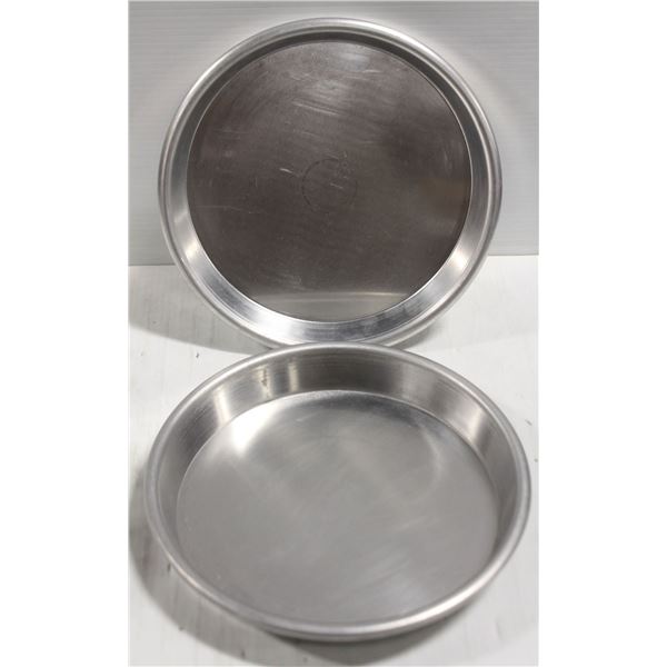 LOT OF 2 NEW ALUMINUM 10  PIZZA PANS