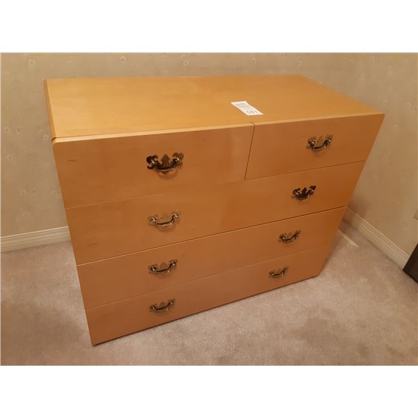 Chest of Drawers Cat C