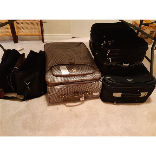 London Fog Luggage & More Cat B