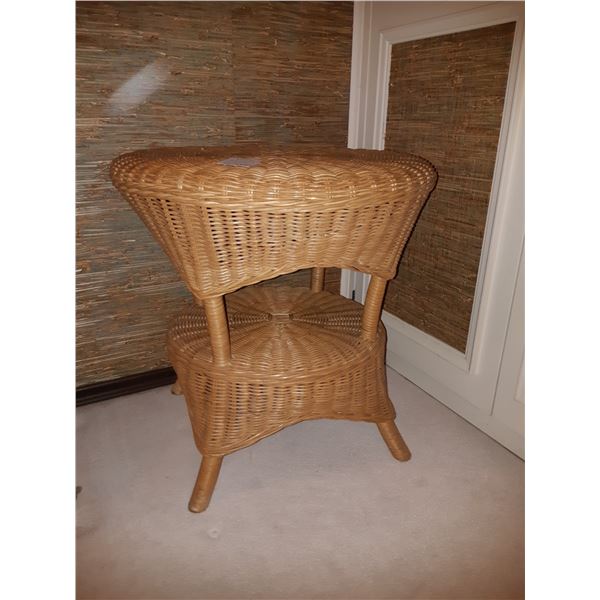 Wicker Table Cat B
