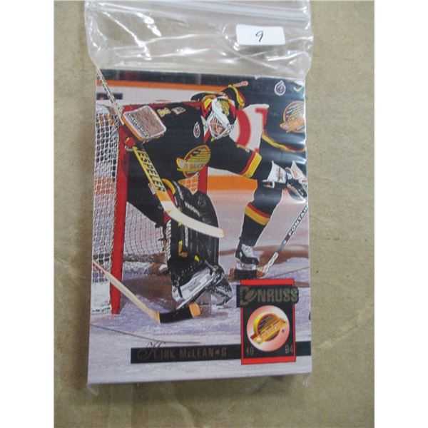 LOT OF 25 - 1994 DONRUSS HOCKEY TRADING CARDS