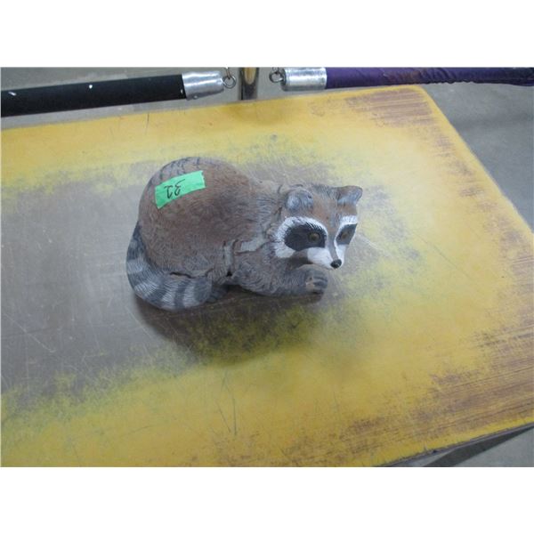RACOON LAWN ORNAMENT