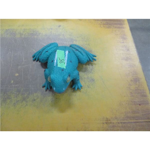 FROG LAWN ORNAMENT