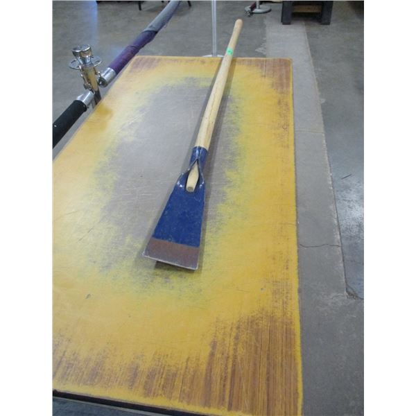 ESTATE:  4" METAL SCRAPER