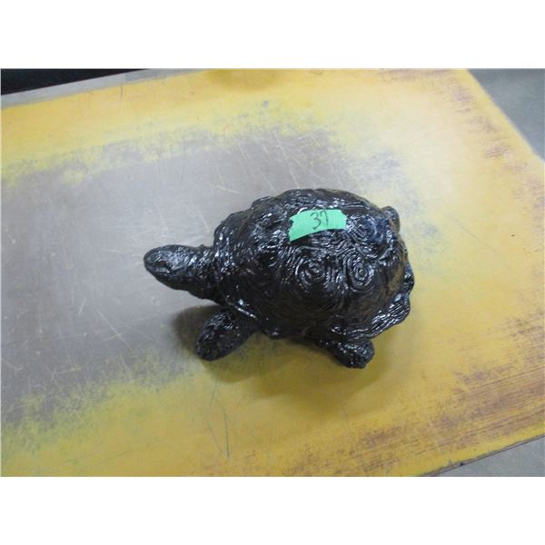 METAL TURTLE LAWN ORNAMENT