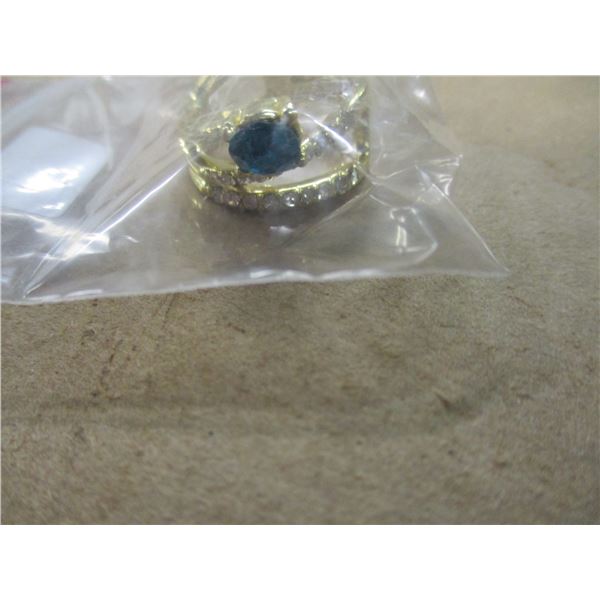 GOLDTONE CLEAR CRYSTAL & SWISS BLUE TOPAZ CZ RING (SIZE 7)