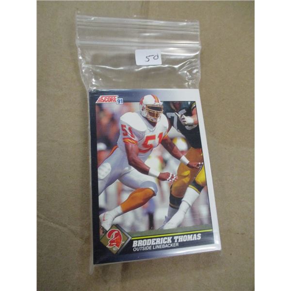 LOT OF 25 SCORE 1991 NFL FOOTBALL TRADING CARDS