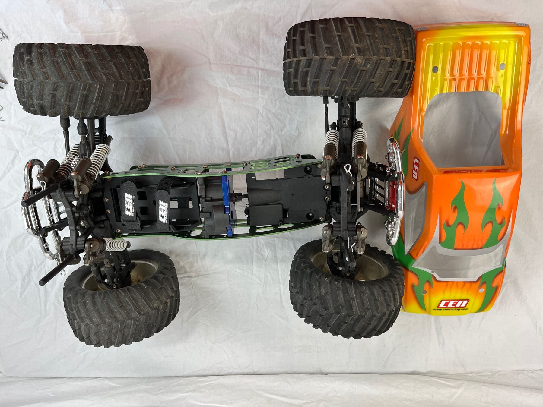 CEN Genesis 7.7 RC Truck