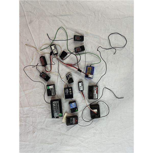 Lot of single and multi channel rc car recievers