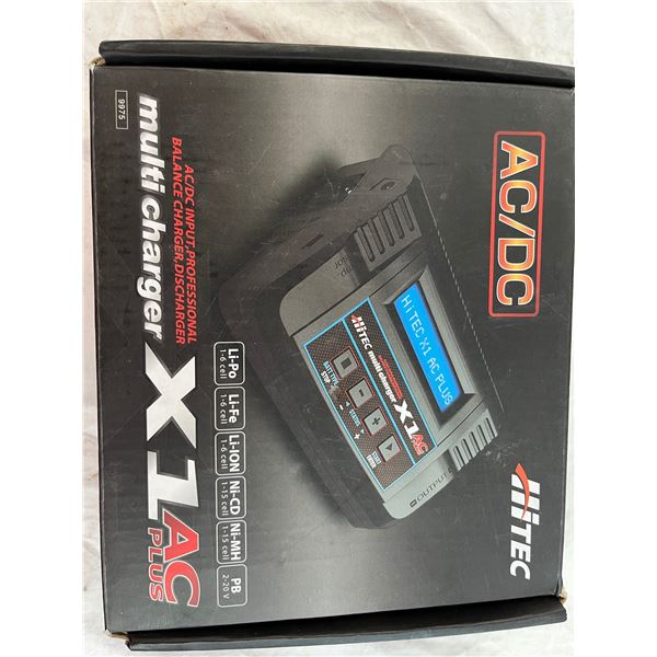 HiTec AC/DC Multi charger in box