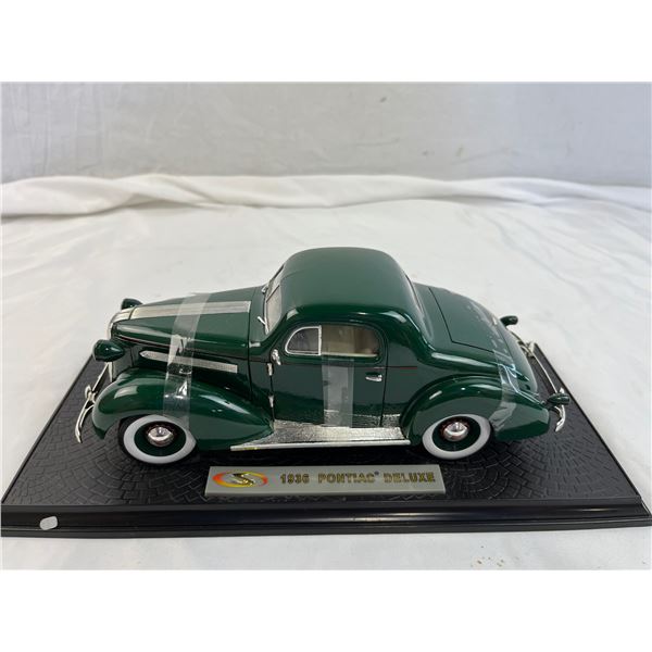 1/18 scale 1938 Pontiac Delux sedan