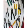 Image 13 : Large lot of mixed shop tools and equipment