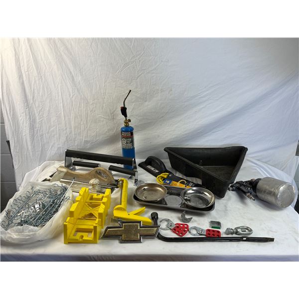 Mixed lot of various shop equipment