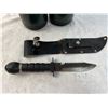 Image 3 : Camping knife w/ compass & mini propane tanks
