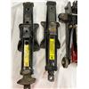 Image 3 : 4 - Receiver Hitches 1 - 1/2 Ton Floor Jack and 2 Scissor Jacks