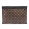 Image 1 : Louis Vuitton Brown Monogram Macassar Canvas Leather Discovery Clutch