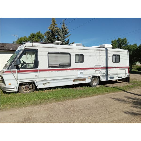 VANGAURD RV (1989)  HUNTERS MANUFACTURING MODEL VA-31 SERIAL NO. 910244 OCT. 19/88 REGISTERED IN AB