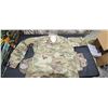 Image 2 : COMBAT SHIRTS DIGITAL ARMY COMBAT CAMOUFLAGE INSECT REPELLENT APPAREL TWO MEDIUM-LONG