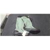 Image 1 : WELLCO "MUCKLUCKS" SIZE MED MADE IN USA NO LINERS