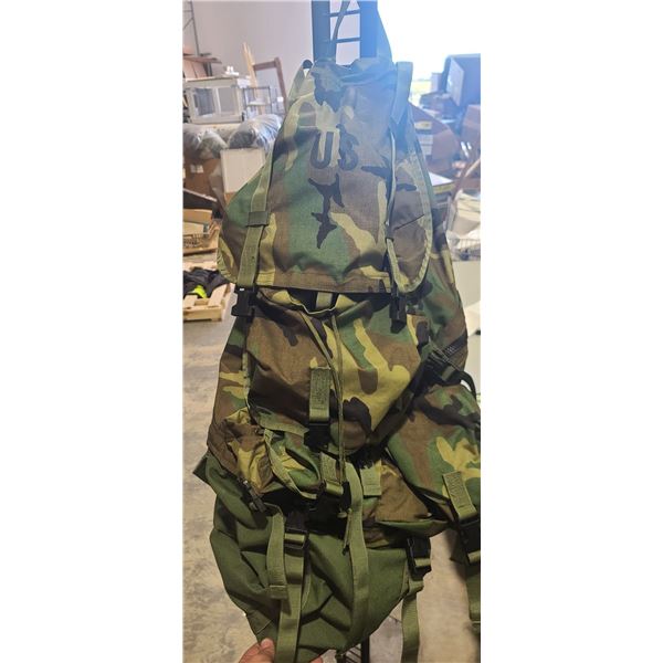 LARGE FRAMELESS BACK PACK IN WOODLAND CAMO