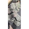 Image 7 : ITERMEDIATE COLD WEATHER GLOVES ONE SM, ONE MED, AND TWO LARGE