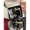 Image 2 : TWO WEISER DOOR KNOBS AND TWO TINS