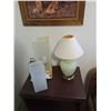 Image 3 : NIGHT STAND/END TABLE; LAMPS & PICTURES