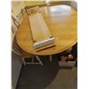 Image 2 : 7-PC. - D.R. TABLE & CHAIRS - PINE & WHITE