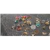 Image 8 : LOT OF DRESS JEWLERY SOME AVON
