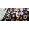 Image 2 : CHRISTMAS TREE DECORATIONS/ORNAMENTS