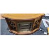 Image 8 : RECORD PLAYER AND RECORDS