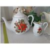 Image 2 : Assortment of Vintage Teapots Cat A