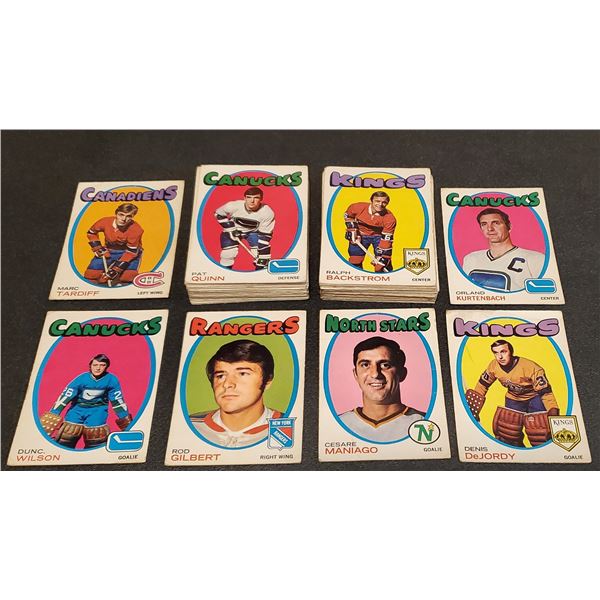 Lot of 58 x 1971-72 O-Pee-Chee Hockey Cards