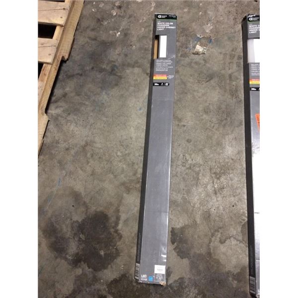 Commercial electric white color changing under cabinet light