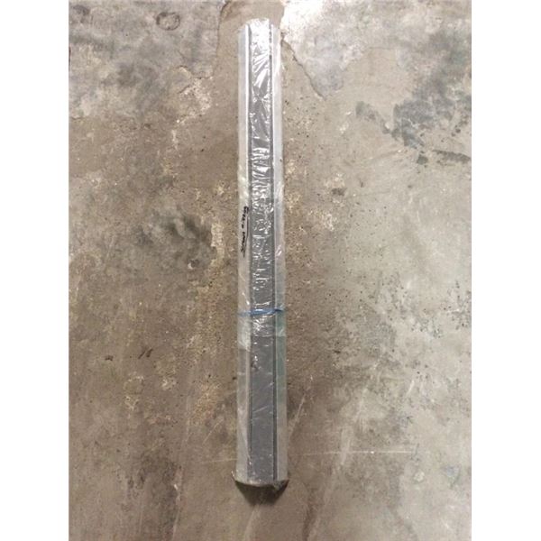 Threshold piece missing screws