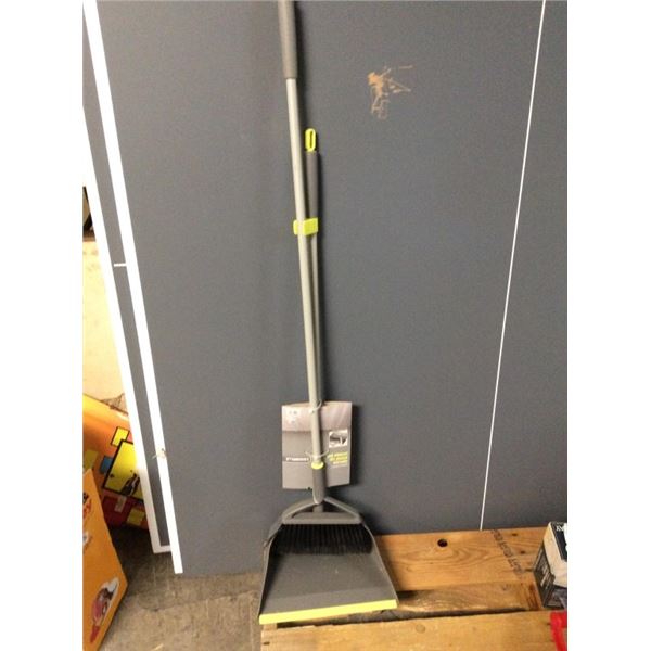 Deluxe stand and sweep set