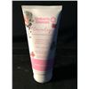 Image 1 : Cherry blossom temporary hair color in a deep conditioning mask