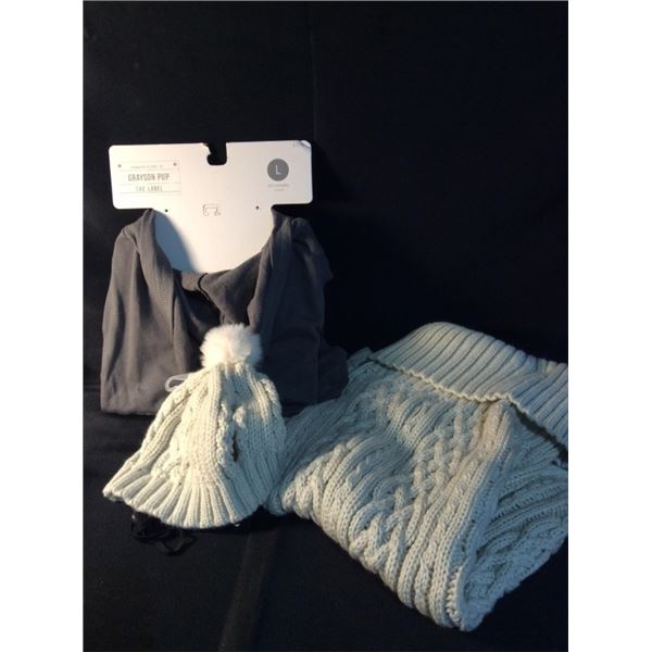 Pet apparel size   Large