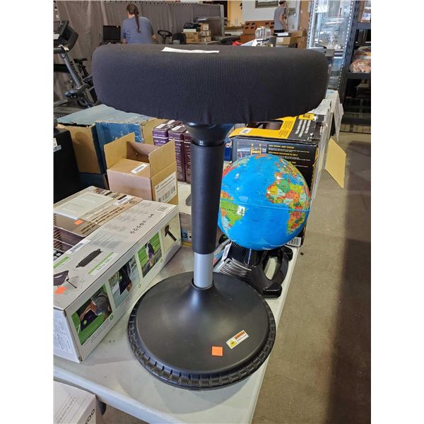 New Uncaged Ergonomics Wobble Stool