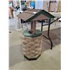 Image 2 : Hand crafted wishing well